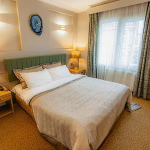 la-palace-sisli.istanbul-turkeyhotels.com/