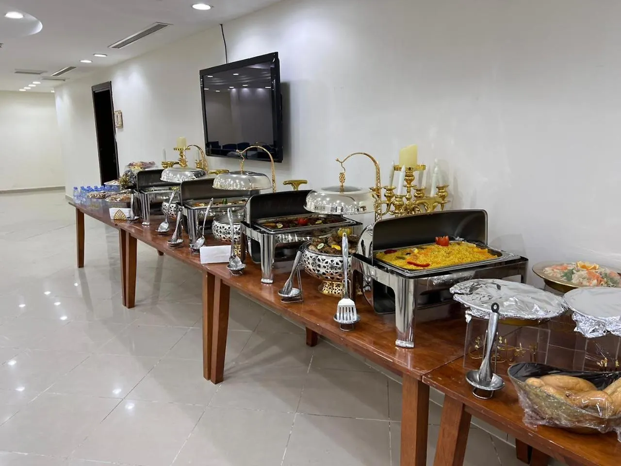 فندق أعيان البركة Otel